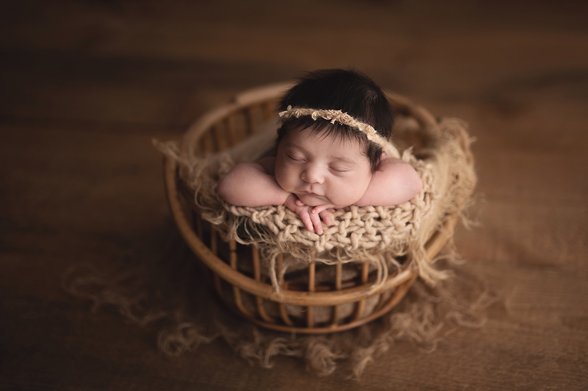 best Brantford newborn photographer, baby + sibling photoshoot Brantford Ontario, baby photographer near me