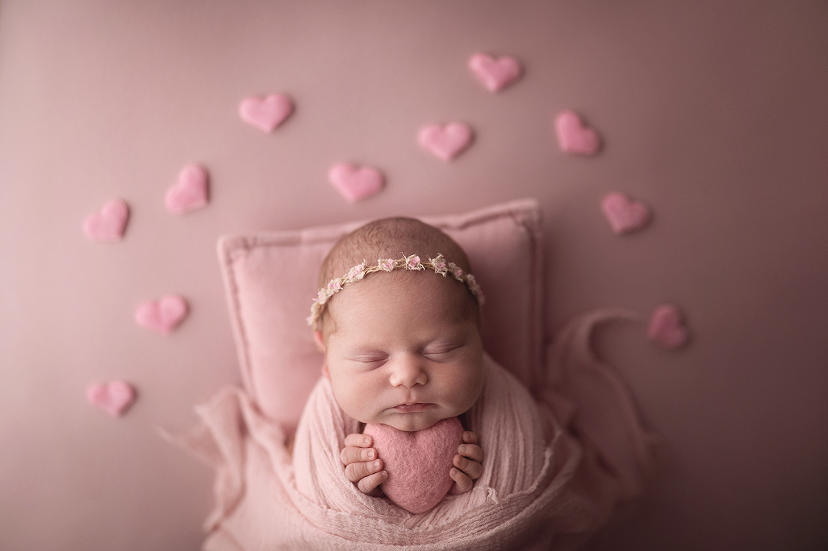 best Brantford newborn photographer, baby + sibling photoshoot Brantford Ontario, baby photographer near me