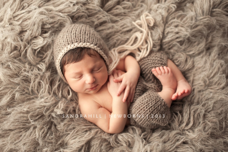 Newborn Photographer | Hamilton Ontario