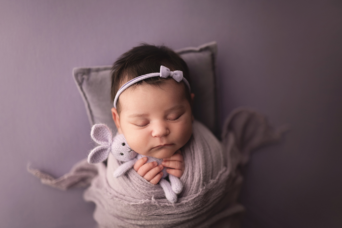 best Brantford newborn photographer, baby + sibling photoshoot Brantford Ontario, baby photographer near me